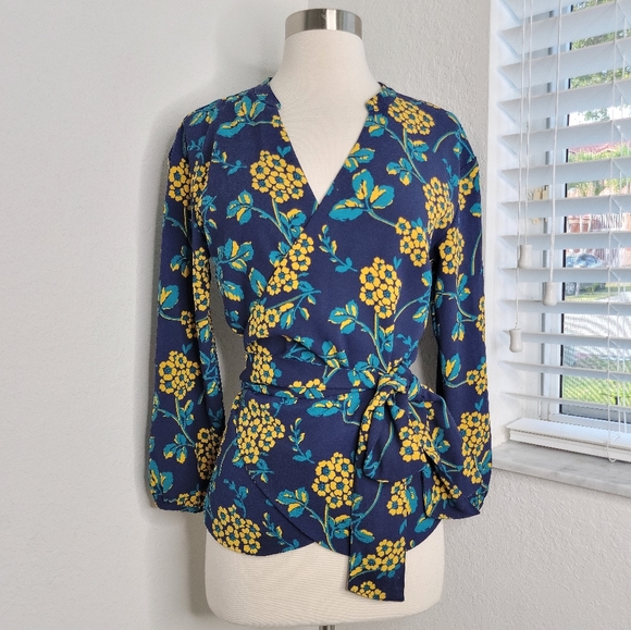 J CREW Tie Wrap Blouse XS. - Picture 3 of 8